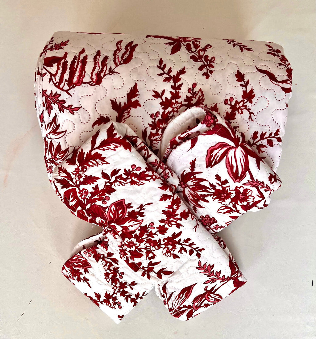 3-Piece Queen Size Printed WHITE AND RED Quilt Set -RED Flower